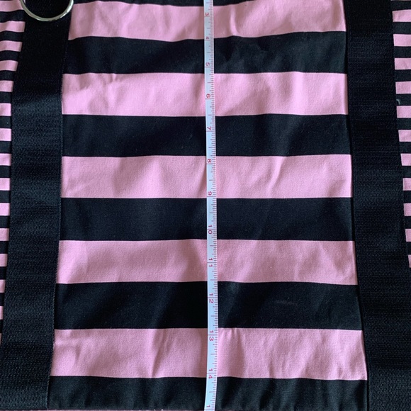 Victoria’s Secret Overnight Bag- New In Wrapping! - Picture 4 of 11